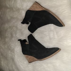 Blondo S. 10M  Black Suede Leather Wood Wedge Booties